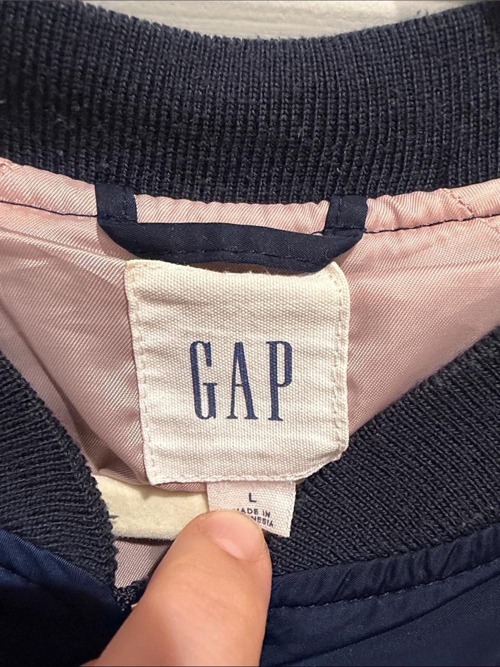 Gap Women’s Bomber Casual Relaxed Fit Cropped Jacket, size L - Picture 2 of 5